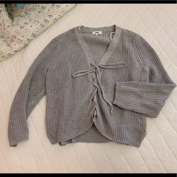 Grey Sweater - Picture 1 of 2